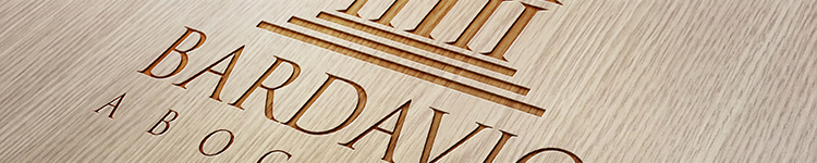 Wood-Engraved-Logo-Bardavio-Abogados---politica-de--calidad.jpg